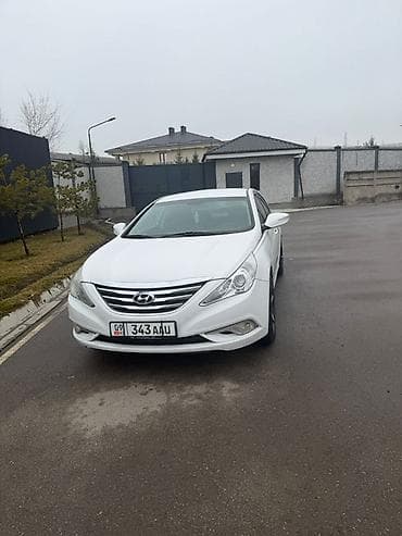 решетка радиатора тайота ист: Hyundai Sonata: 2016 г., 2 л, Автомат, Газ, Седан — 1