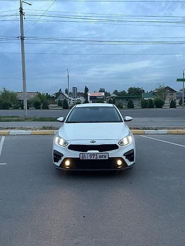 byd e3: Kia K3: 2019 г., Седан — 3