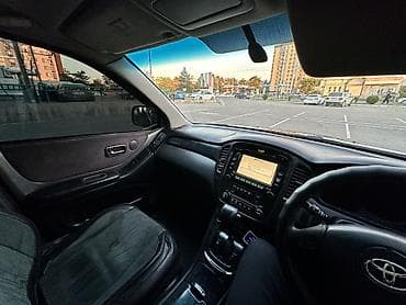 мини кроссовер: Toyota Highlander: 2002 г., 3 л, Автомат, Газ, Кроссовер — 8