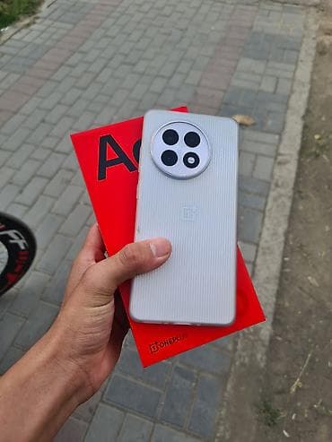 OnePlus 13R, Б/у, 256 ГБ, цвет - Белый, 2 SIM