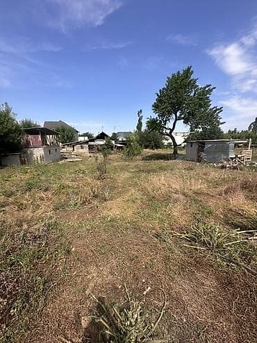 act building: 📍 В Шопокове продается дом на участке 10 соток. 🏡Дом без ремонта — 4
