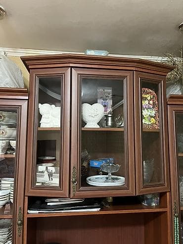 Мебель: Классическая гостиная стенка из ламинированного ДСП под древесину — 2