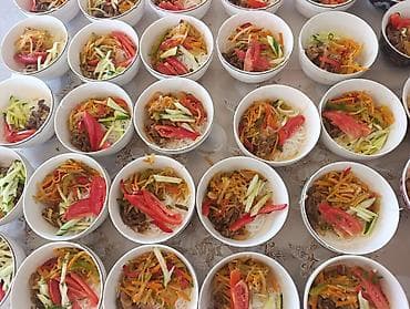 вок бу: Боулы с рисовой лапшой и свежими овощами - Порционные боулы — 1