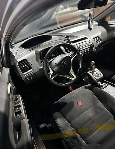 bid e2: Honda Civic: 2009 г., 1.3 л, Автомат, Гибрид, Седан — 6