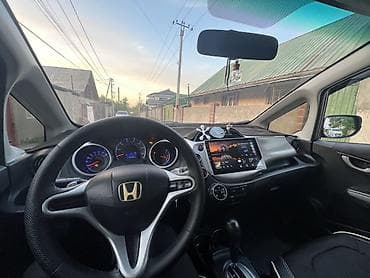 fit 2012: Honda Fit: 2010 г., 1.5 л, Автомат, Бензин, Хэтчбэк — 6