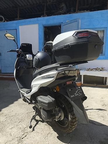 мотороллер бука: Макси-скутер 150 куб. см, Бензин — 5