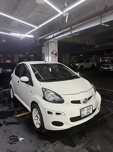 toyota aygo 2008: Toyota Aygo: 2011 г., 0.9 л, Робот, Бензин, Хэтчбэк — 2