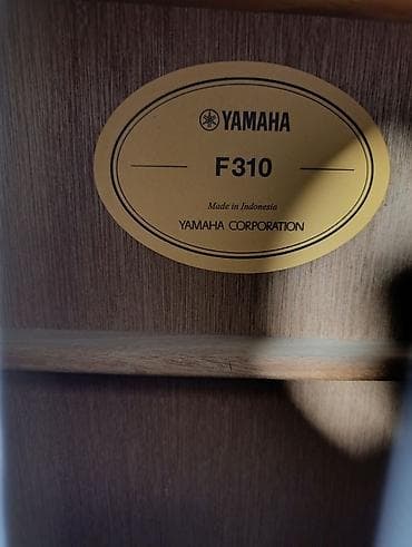 часы казино: Продается Акустическая гитара в отличном состоянии. Ямаха 310. В — 3