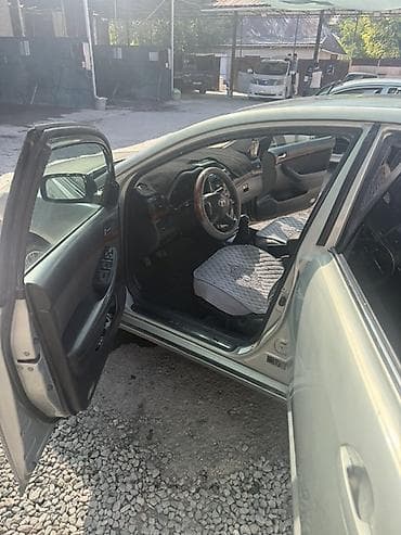 corolla 2004: Toyota Avensis: 2005 г., 1.8 л, Механика, Бензин, Седан — 2