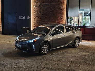 8: Toyota Prius: 2019 г., 1.8 л, Вариатор, Гибрид, Лифтбек — 1