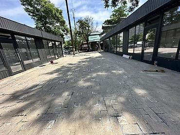 павильон кант: 📍 Бульвар Эркиндик Сдается павильоны Площадь: 96м2 Этаж: 1 — 1