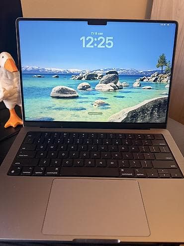 Ноутбуки Apple (MacBook): Для программирования, Б/у, Apple M1 Pro, ОЗУ, RAM: 16 ГБ — 1