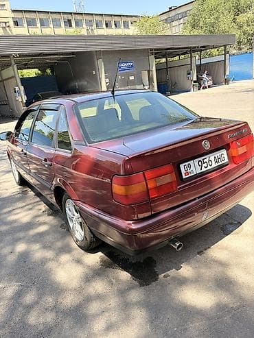 Транспорт: Volkswagen Passat: 1994 г., 1.8 л, Автомат, Седан — 4
