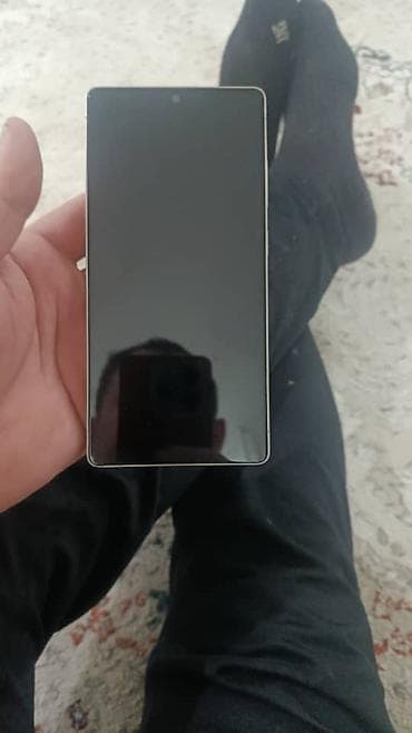 xbox elite: Смартфон с плоскими гранями и большим безрамочным дисплеем. Экран с — 4