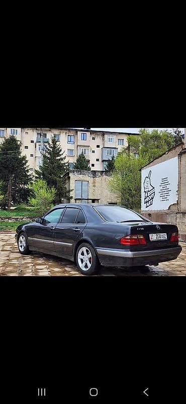 Mercedes-Benz E-Class: 2000 г., 2.3 л, Механика, Бензин, Седан