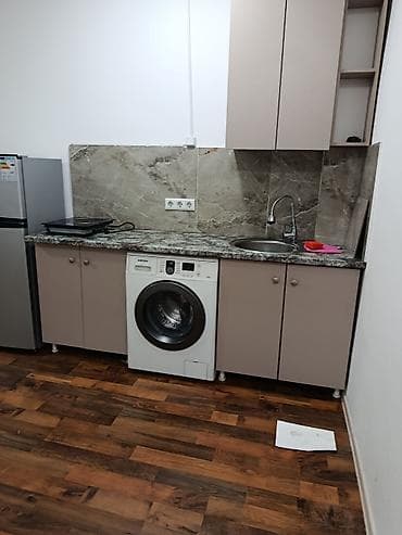 элитный дом: Сдаётся компактная студия с кухонной зоной и отдельным входом. Район — 1