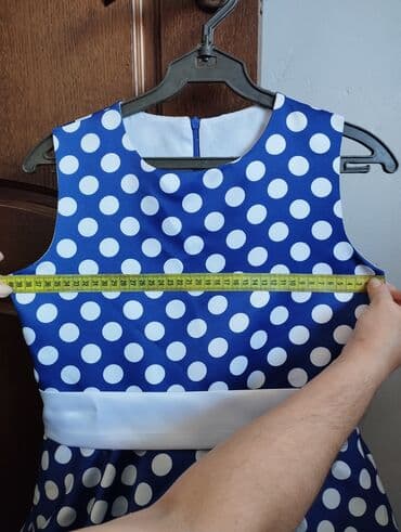 джинсовые костюмы: Платье для любого праздника очень красивое объемное с низу — 1