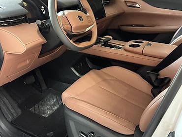 Транспорт: Changan Uni-Z: 2025 г., 1.5 л, Автомат, Бензин, Кроссовер — 6