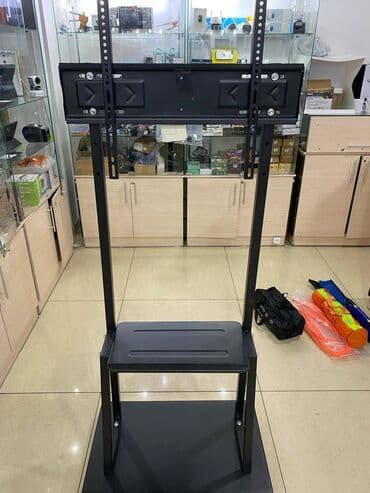 телевизор и тумбочка: Стойка для телевизора — 1