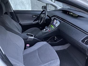 prius: Toyota Prius: 2013 г., 1.8 л, Автомат, Гибрид, Лифтбек — 8