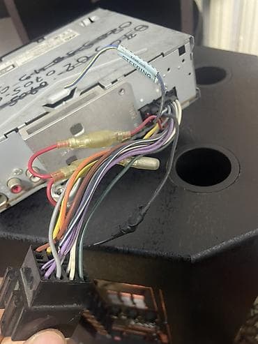 fm модулятор: Б/у, 1-DIN, Без системы, Без оперативной памяти ГБ ОЗУ, Без встроенной памяти Гб ПЗУ — 2