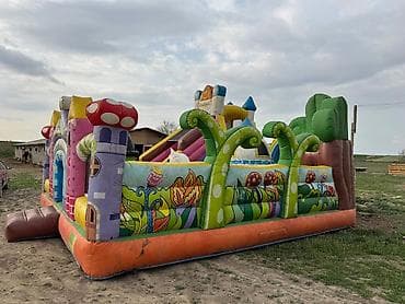 Игровые комплексы: Надувной детский игровой комплекс «Замок» - Яркий тематический — 1