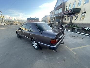 Унаа сатуу: Mercedes-Benz E-Class: 1992 г., 2.3 л, Кол менен иштөөчү, Бензин, Седан — 2