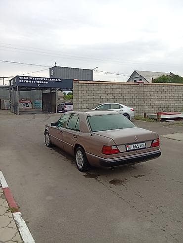Унаа: Mercedes-Benz W124: 1993 г., 2.2 л, Кол менен иштөөчү, Бензин, Седан — 5