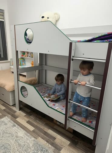 2 этажный кровать: Детская двухъярусная кровать - Конструкция: два спальных места одно — 2