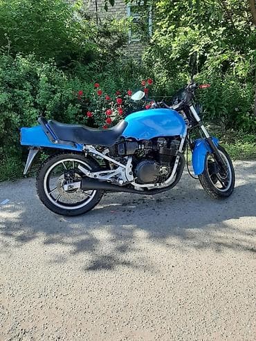Suzuki: Мотоцикл дорожный, сузуки бандит. Основные особенности: - — 5
