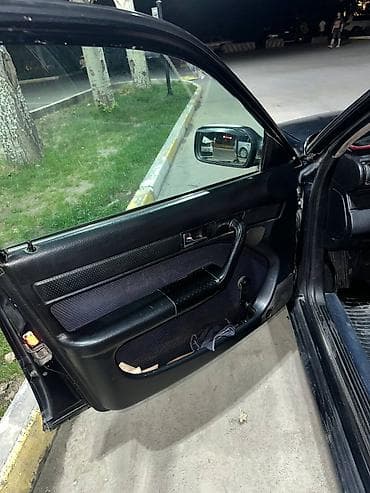aud: Audi S4: 1992 г., 2.3 л, Механика, Газ, Седан — 5