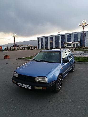 Volkswagen Golf: 1994 г., 1.6 л, Кол менен иштөөчү, Бензин, Хетчбек