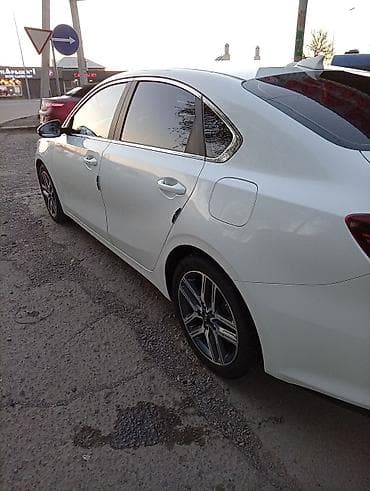 lc 300: Kia K3: 2019 г., Седан — 5