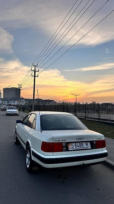 Унаа сатуу: Audi 100: 1992 г., 2 л, Кол менен иштөөчү, Бензин, Седан — 5