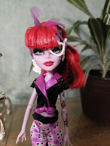 Кукла монстер хай (monster high) Оперетта из коллекции"Люблю at lalafo.kg Кукла монстер хай (monster high) Оперетта из коллекции"Люблю