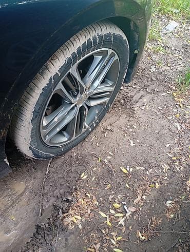 Колеса в сборе 235 / 50 / R 18, Зимняя шипованная, Комплект, Легковые, Литые, отверстий - 5