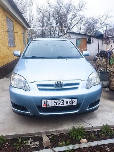 Унаа сатуу: Toyota Corolla: 2004 г., 1.6 л, Кол менен иштөөчү, Бензин, Хетчбек — 1