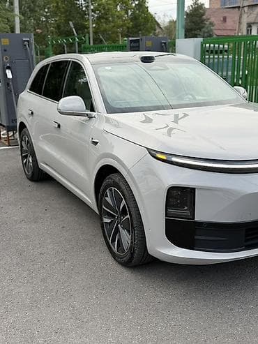 удлинённая: Lixiang L6: 2025 г., 1.5 л, Автомат, Гибрид, Кроссовер — 3
