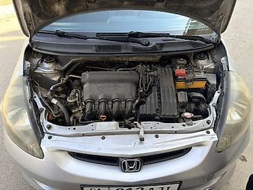 газель 4 4: Honda Jazz: 2003 г., 1.3 л, Автомат, Бензин, Хэтчбэк — 8
