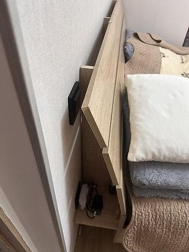 Керебеттер: Эки кишилик керебет, Каркассыз матрас, узуну - 200 см — 2