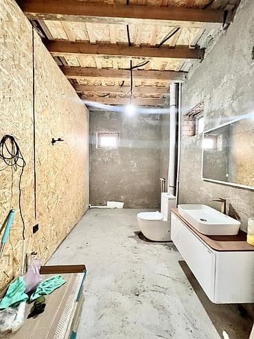 Недвижимость: 🏡 *Продаётся 3-комнатный дом в селе Оскон-Ордо* * Общая площадь дома — 5