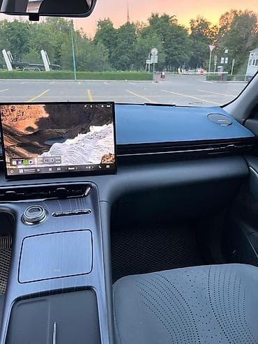 автомаи: Geely Galaxy E5: 2025 г., Автомат, Электромобиль, Кроссовер — 9