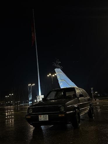 боковой: Volkswagen Golf: 1989 г., 1.8 л, Хэтчбэк — 3