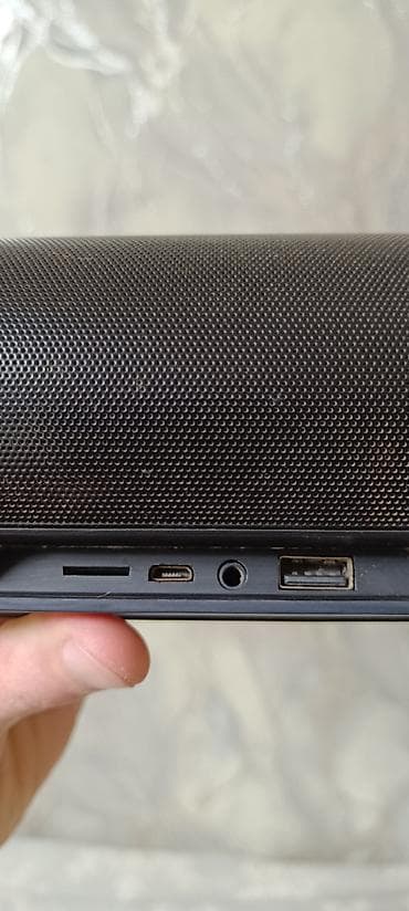 jbl quantum 100: Блютуз колонка Для дачи, гаража и т.д Бренд неизвестен, рабочая — 4