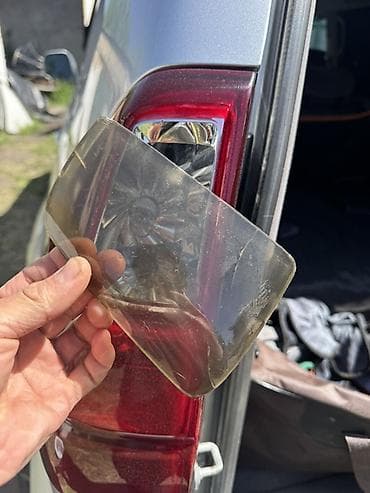 губа на лх470: Комплект стоп-сигналов Lexus 2006 г., Б/у, Оригинал — 3