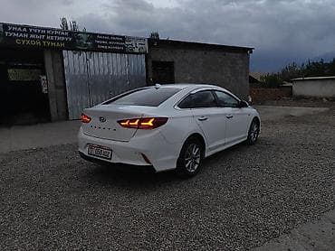 Hyundai Sonata: 2021 г., 2 л, Автомат, Газ, Седан — 4