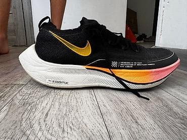 мужкой обувь: Мужские кроссовки, 43, Nike, Б/у, цвет - Черный, Платная доставка — 1