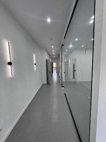 Аренда офисов, 135 м², В жилом комплексе, 1 линия — 3