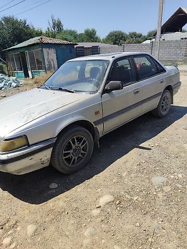 Mazda 626: 1990 г., 2 л, Механика, Бензин, Седан — 4