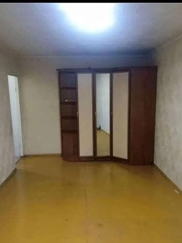 Квартиры: 1 комната, 32 м², 8 мкр 104 серия, 4 этаж — 1